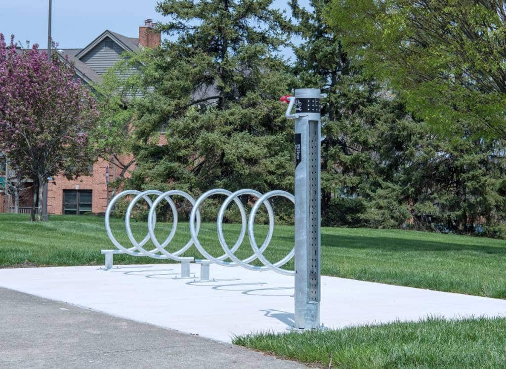 stationnement vélo équipements urbains